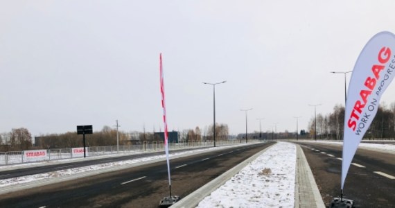 Najważniejsza od lat droga w Łodzi, czyli przedłużona Trasa Górna - już jest dostępna dla kierowców. Teraz łatwiej i szybciej można dojechać do węzła na autostradzie A1 z dzielnic: Górna i Polesie.