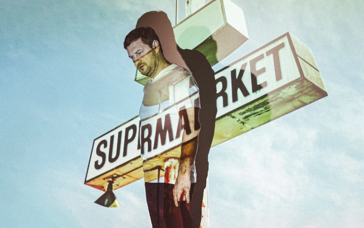 Czułe i surowe podejście do Lomanów, którzy uwierzyli w "amerykański sen" - tak swoją interpretację widzi reżyser "Śmierci komiwojażera". Spektakl Remigiusza Brzyka na Dużej Scenie wystawia łódzki Teatr Nowy im. Dejmka. Premierowy pokaz sztuki Arthura Millera już w najbliższą sobotę, 2 grudnia.