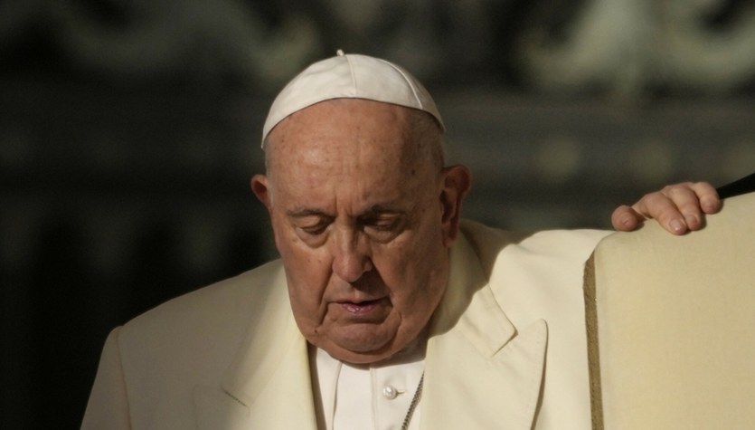 Papa pedepsește episcopii conservatori.  Ei își pot pierde apartamentele și salariile