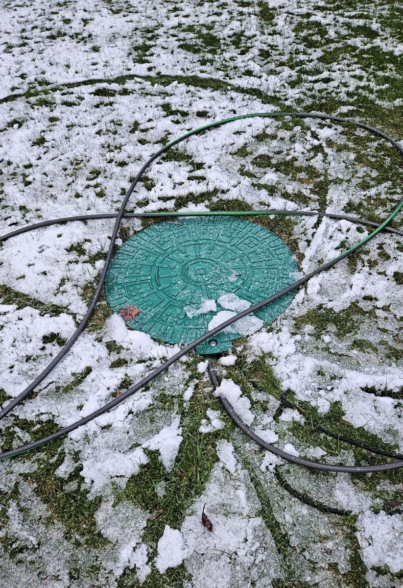 O zabezpieczeniu przed mrozem przyłączy wodociągowych, studzienek i pomieszczeń z wodomierzami przypomina Zakład Wodociągów i Kanalizacji w Szczecinie. Zadbanie o odpowiedni stan techniczny przyłączy wody leży po stronie właściciela lub zarządcy nieruchomości. Zmniejsza to ryzyko awarii.