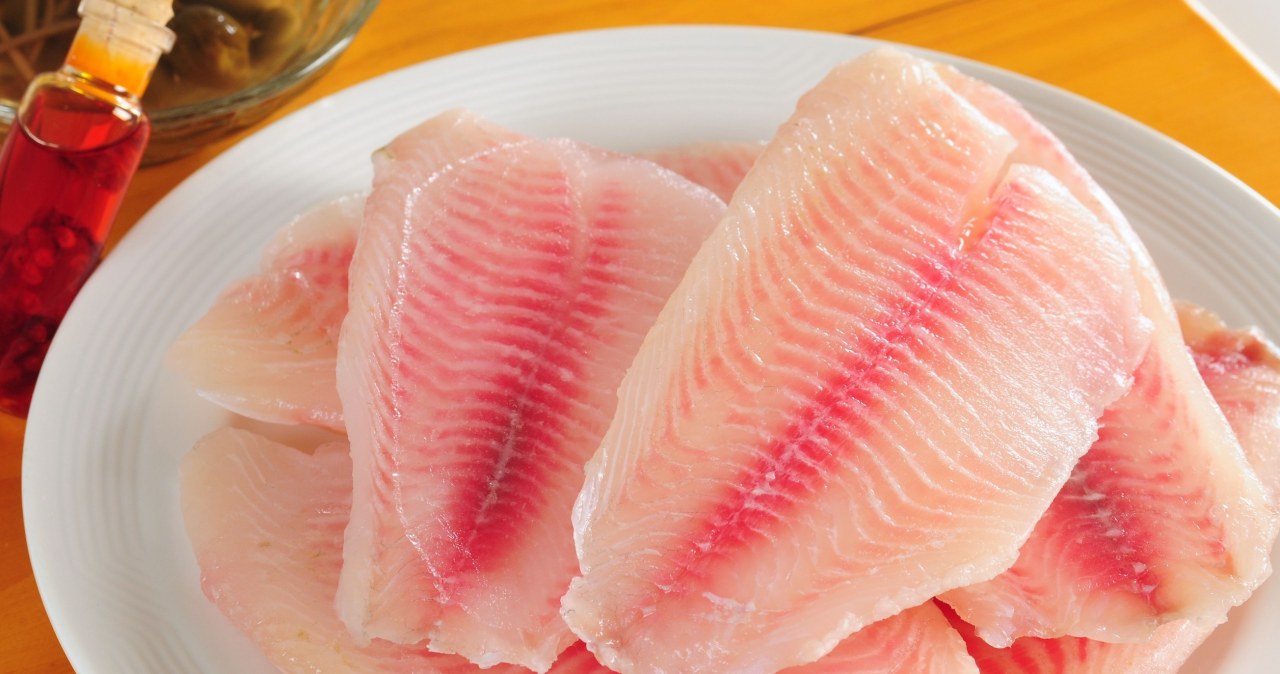 Jest tania, ale kumuluje toksyny. Ryba, którą lepiej odstawić