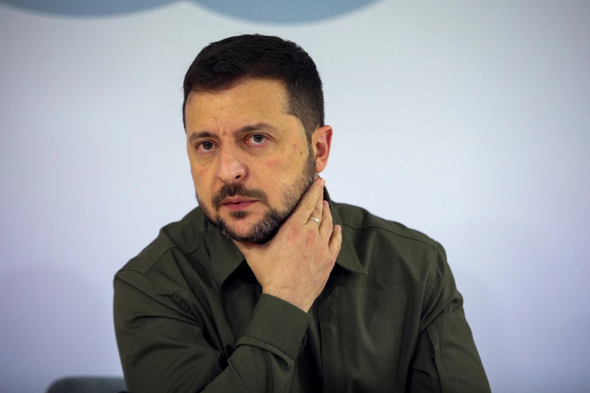 Skierowanie uwagi świata na wojnę między Hamasem a Izraelem w Strefie Gazy zagrało na korzyść Rosji - powiedział prezydent Ukrainy Wołodymyr Zełenski w wywiadzie dla japońskiej agencji Kyodo. Zełenski wyraził nadzieję, że zaplanowana na luty konferencja ukraińsko-japońska w sprawie odbudowy Ukrainy przyniesie konkretne projekty.