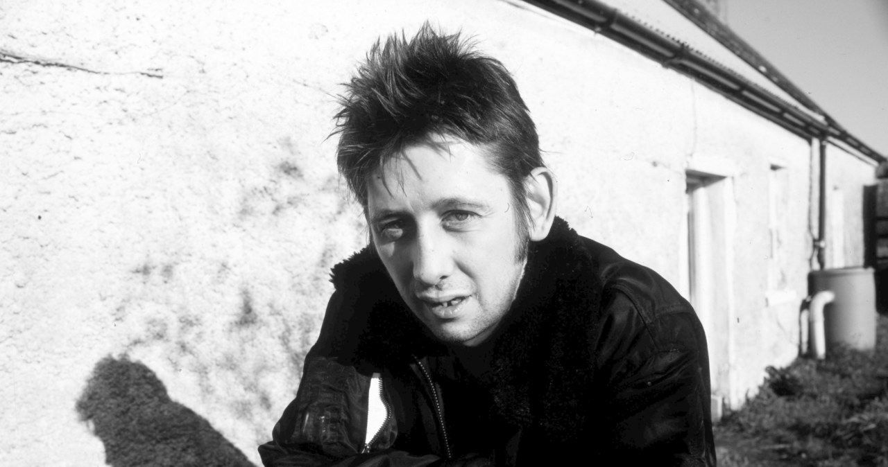 Shane MacGowan, wokalista The Pogues, który przez ostatnie miesięce przebywał w szpitalu, zmarł 30 listopada w wieku 65 lat. Muzyk kilka dni temu został wypisany do domu.