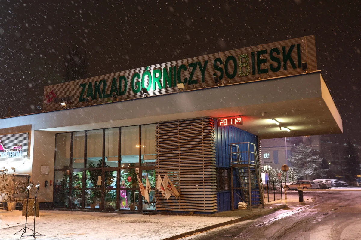 ​Na jutro zaplanowano sekcję zwłok czterech górników, którzy zginęli w kopalni Sobieski w Jaworznie. Śledztwo w tej sprawie prowadzi Prokuratura Okręgowa w Sosnowcu.