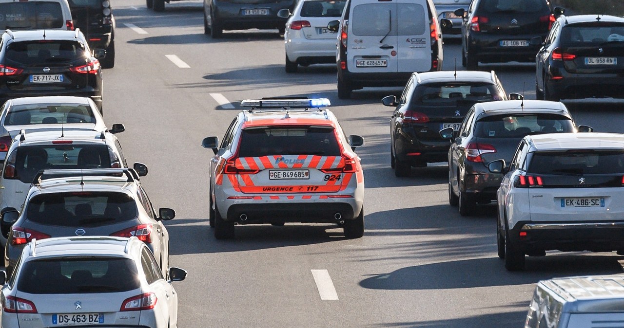 Najwyższy, mandat, wykroczenie, drogowe, jaki, może, nałożyć, podczas, kontroli, polski, policjant, jednak, porównaniu, wysokośc Najwyższy mandat w historii motoryzacji. Nie chodzi o ten z Księgi rekordów