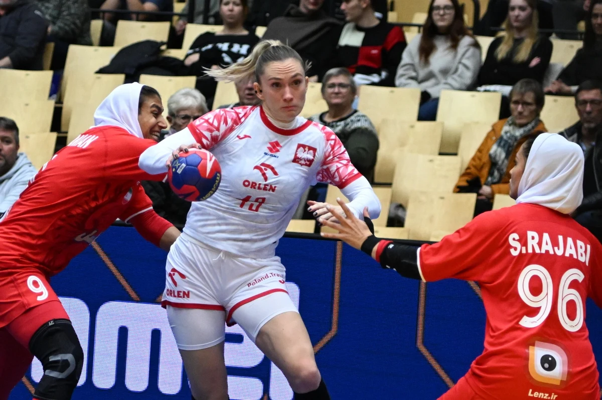 ​Polska pokonała w duńskim Herning Iran 35:15 (18:8) w swoim pierwszym meczu podczas mistrzostw świata piłkarek ręcznych, których współorganizatorami są Dania, Norwegia i Szwecja. 