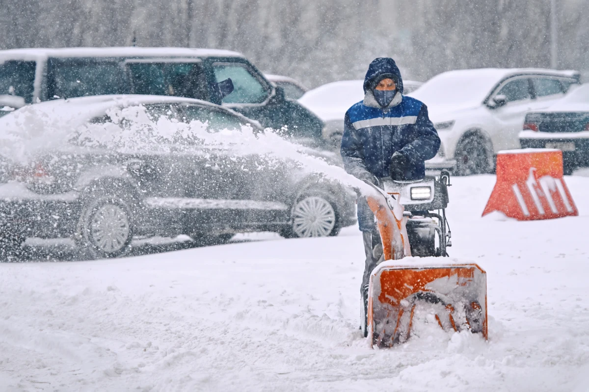 Instytut Meteorologii i Gospodarki Wodnej wydał ostrzeżenia trzeciego stopnia dla części kraju przed intensywnymi opadami śniegu. Możliwy jest przyrost pokrywy śnieżnej o 40 cm do nawet 55 cm. Alerty trzeciego stopnia dotyczą południa kraju. IMGW wydał też ostrzeżenia pierwszego i drugiego stopnia.