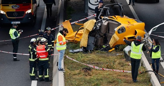 Trzy osoby zostały ranne w katastrofie śmigłowca, który rozbił się na autostradzie M-40 w Madrycie. Na trasie utworzyły się ogromne korki w obu kierunkach.