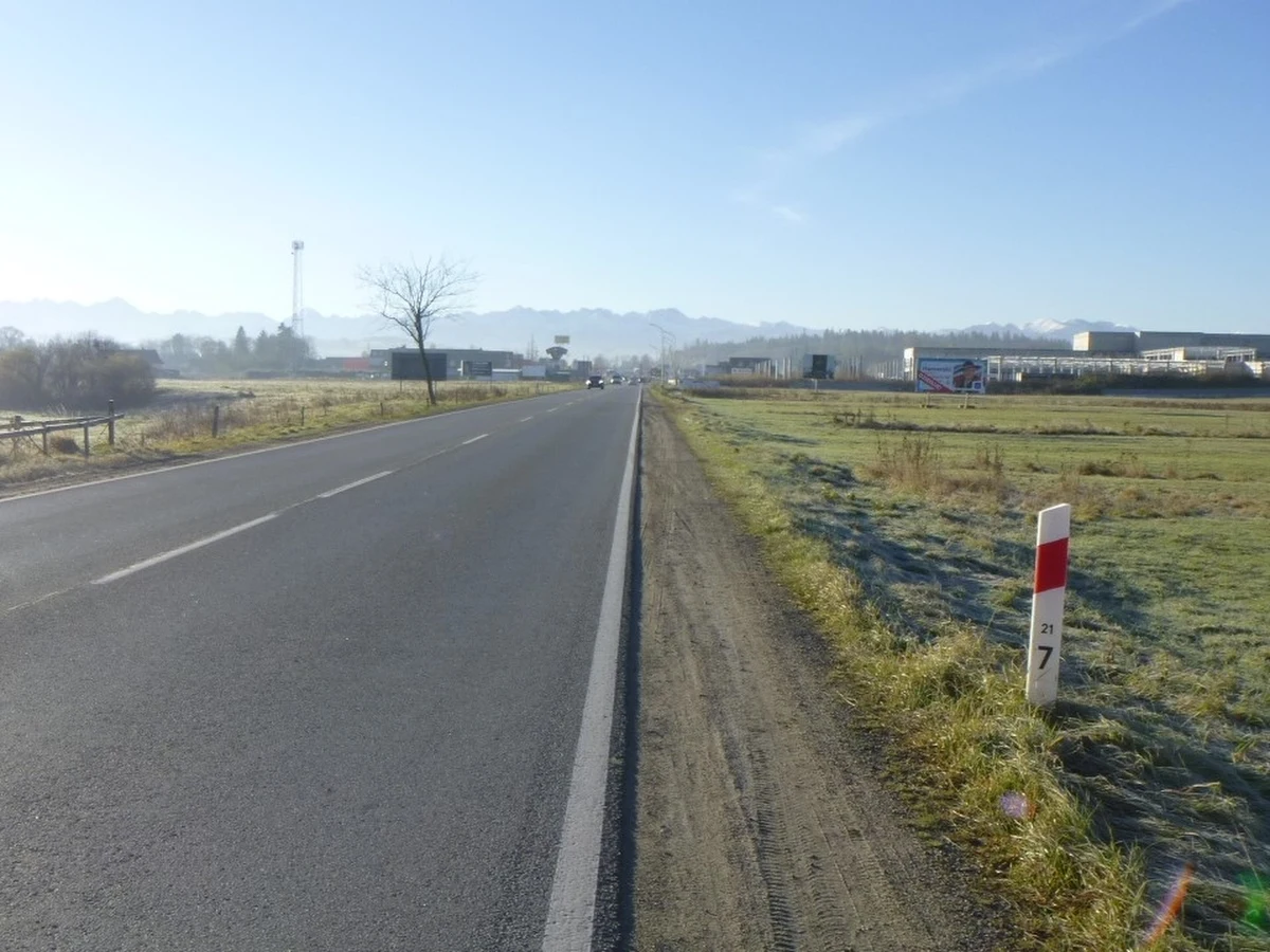 3,7 mln złotych ma kosztować przygotowanie koncepcji poprawy przepustowości 7-kilometrowego odcinka Zakopianki między Nowym Targiem a Szaflarami. Projekt przygotuje firma IVIA. Generalna Dyrekcja Dróg Krajowych i Autostrad właśnie podpisała umowę z wykonawcą.