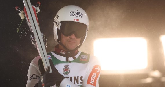 Piotr Żyła zajął 17. miejsce w kwalifikacjach do sobotniego konkursu Pucharu Świata w skokach narciarskich w norweskim Lillehammer. Wygrał Austriak Stefan Kraft.