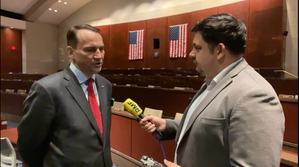 „Uświadamiamy naszym partnerom z obu partii (demokratycznej i republikańskiej - przyp. red.), że Europa docenia to, co Stany Zjednoczone już zrobiły dla Ukrainy, która jest krajem europejskim, i że to wsparcie musi być kontynuowane” – mówi w rozmowie z RMF FM Radosław Sikorski, szef delegacji Parlamentu Europejskiego do spraw stosunków z USA. Przedstawiciele Unii Europejskiej rozmawiają w Waszyngtonie z politykami na Kapitolu o Ukrainie, Rosji, Chinach czy sytuacji na Bliskim Wschodzie.