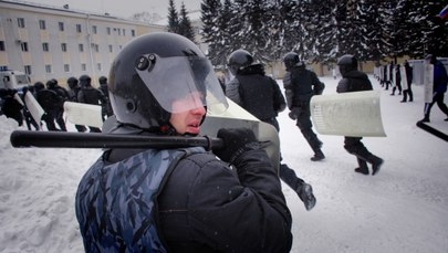 Moskwa: Policyjne obławy na kluby i bary gejowskie 