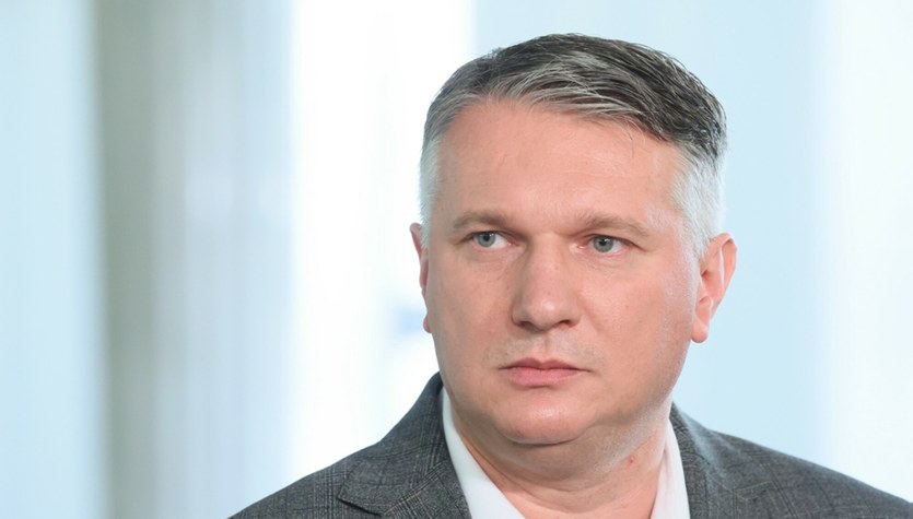  Poseł Konfederacji pożyczył pieniądze znanemu aktorowi. Zaskakujące szczegóły