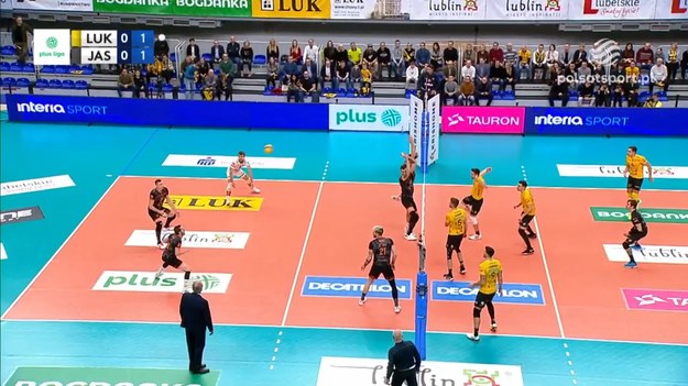 Fragmenty meczu Bogdanka LUK Lublin – Jastrzębski Węgiel 0:3 (14:25, 21:25, 11:25) - siatkówka, PlusLiga 2023/2024, 9. kolejka. Najlepsze akcje Tomasza Fornala (MVP; 11/16 = 69% skuteczności w ataku + 1 as + 2 bloki).