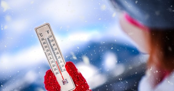Zima zostanie z nami przez cały kolejny tydzień. Instytut Meteorologii i Gospodarki Wodnej wydaje ostrzeżenia przed intensywni opadami śniegu i niską temperaturą.