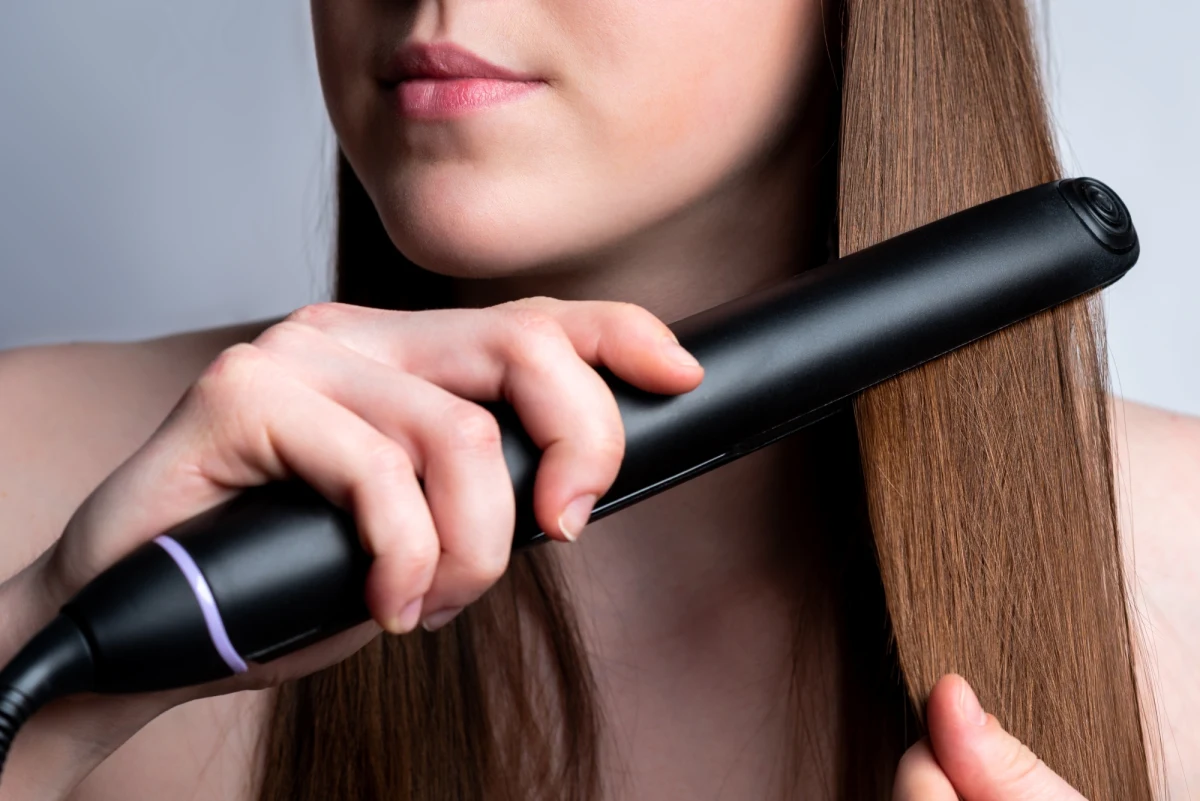 O tym zdarzeniu rozpisują się włoskie media. Ruch kolejowy w rejonie Rzymu został zablokowany z powodu... prostownicy do włosów.