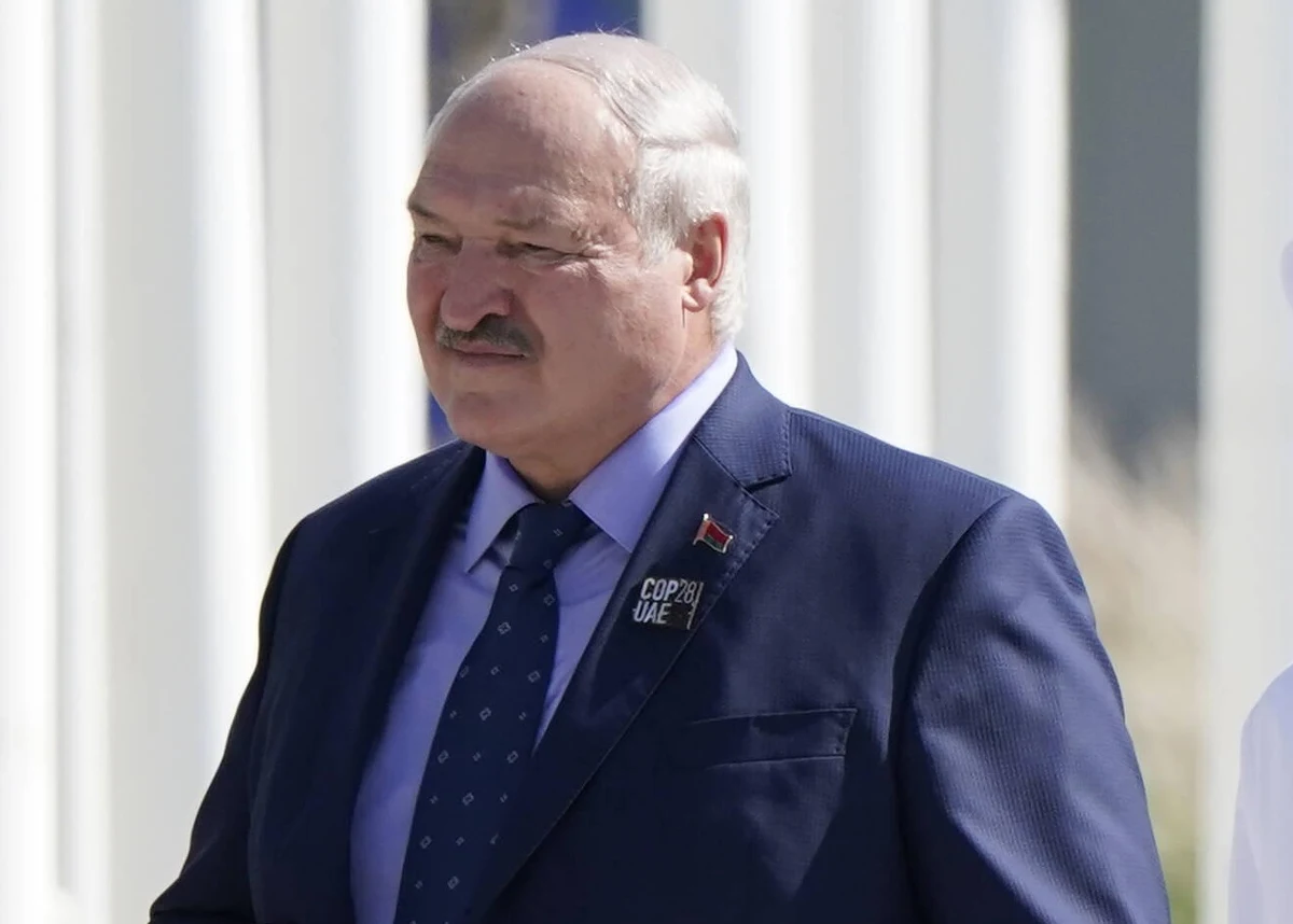 Chiny chcą nadal wzmacniać strategiczną i pragmatyczną współpracę z Białorusią - oświadczyło chińskie MSZ po drugim w tym roku spotkaniu białoruskiego dyktatora Aleksandra Łukaszenki z przywódcą Chin Xi Jinpingiem.