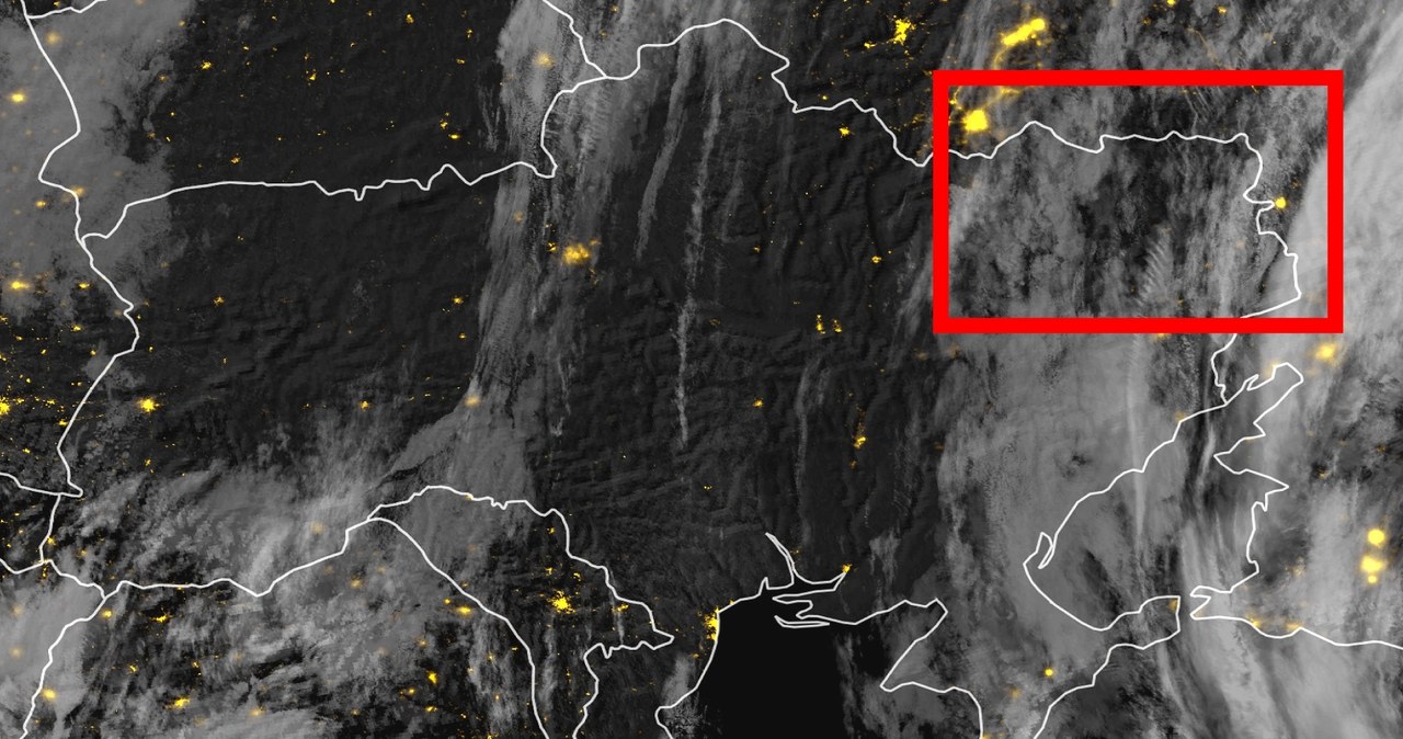 Okazuje się, że każdy zainteresowany wojną w Ukrainie może śledzić loty rosyjskich samolotów nad Ukrainą, i to nawet nie wychodząc z domu. To wszystko jest możliwe dzięki publicznie udostępnianym obrazom satelitarnym.