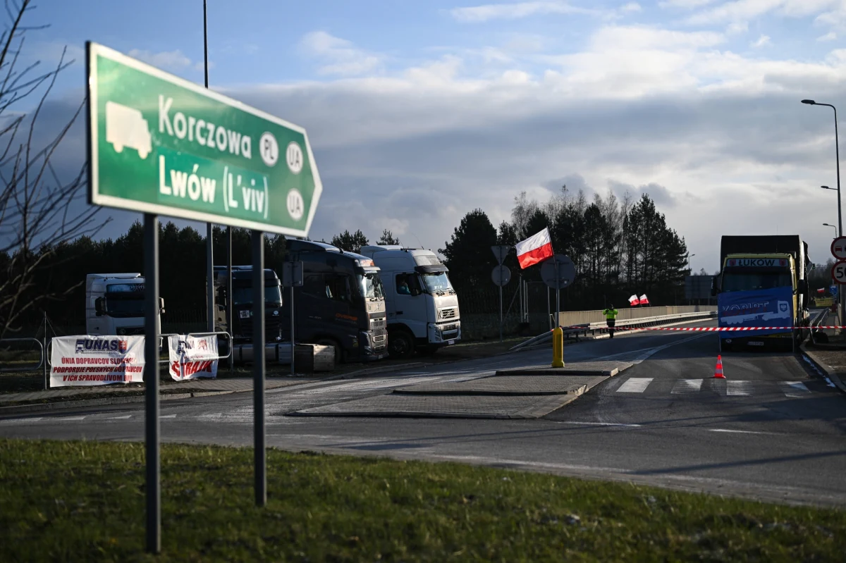 39-letnia Ukrainka, poszukiwana Europejskim Nakazem Aresztowania przez władze Danii, została zatrzymana na przejściu granicznym w Korczowej. Okazało się, że była ścigana za kradzież 30 rowerów. Decyzją sądu trafiła na 60 dni do aresztu.