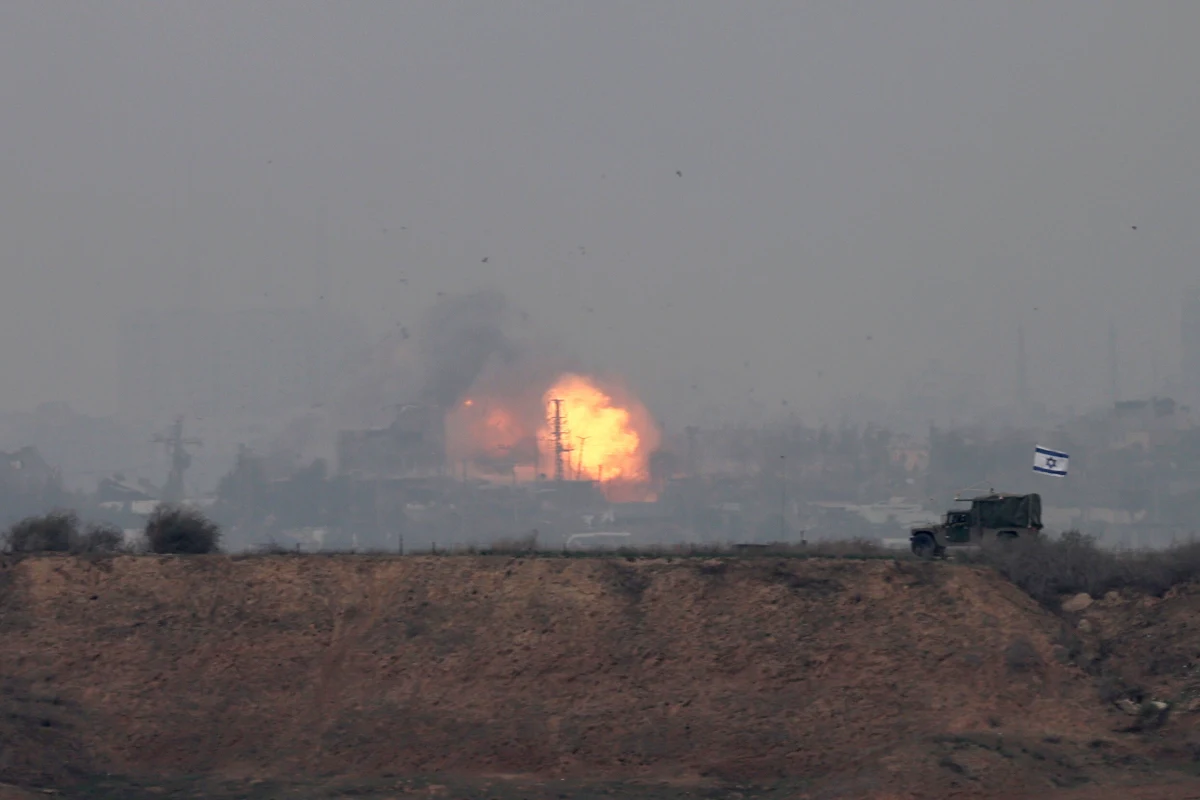 "Wyrażamy ubolewanie w związku z wtorkowym incydentem, skutkującym śmiercią żołnierza z Libanu, lecz podkreślamy, że nie mieliśmy zamiaru atakować sił zbrojnych tego kraju. Działaliśmy w samoobronie, w odpowiedzi na ostrzały dokonywane przez organizację terrorystyczną Hezbollah z libańskiego terytorium" - powiadomiła w środę izraelska armia.