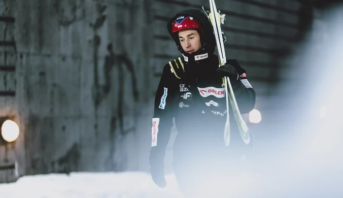 Skandaliczna sytuacja. Kamil Stoch musiał wyjechać z Polski