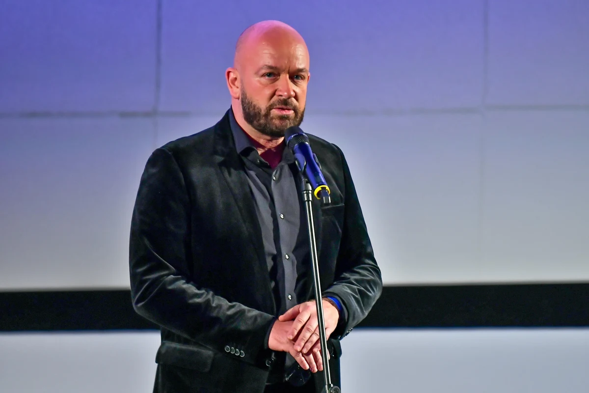 Prezydent Wrocławia Jacek Sutryk zapowiedział, że będzie rozmawiać z PO i Lewicą o poparciu jego kandydatury w wiosennych wyborach samorządowych na prezydenta miasta. Radni PO i Nowej Lewicy w ostatnich dniach wystąpili z Klubu Radnych Forum Jacka Sutryka - Wrocław Wspólna Sprawa w Radzie Miejskiej Wrocławia.

