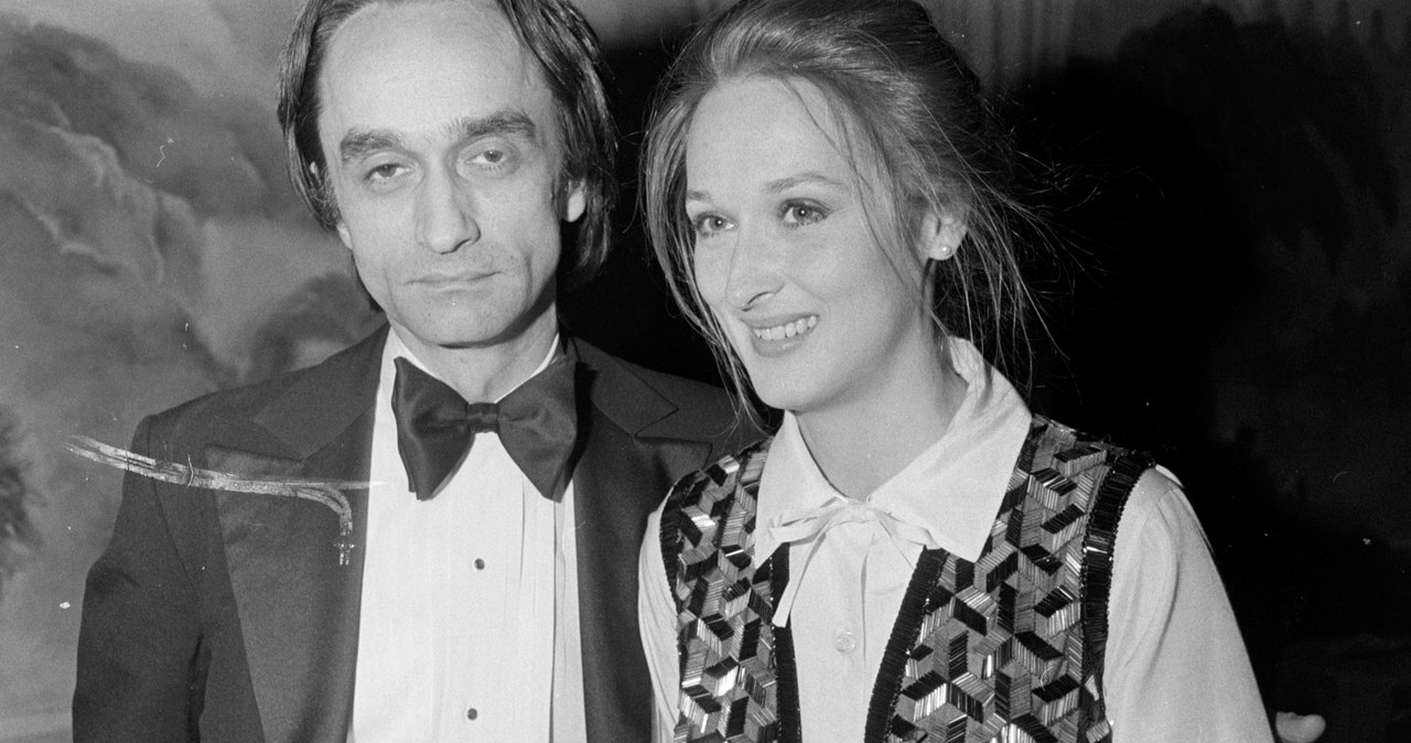 John, Cazale, wystąpił, zaledwie, pięciu, filmach, Każdy, nich, przeszedł, historii, kina, odkrył, Meryl, Streep, młodszą, kilka Gdy odnalzał miłość, dowiedział się o chorobie. Aktorka była z nim do końca