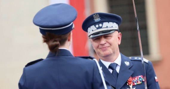 Komendant Główny Policji odchodzi ze stanowiska. Jak dowiedział się reporter RMF FM Krzysztof Zasada, o godz. 12 rozpoczęła się uroczystość pożegnania generała Jarosława Szymczyka. 