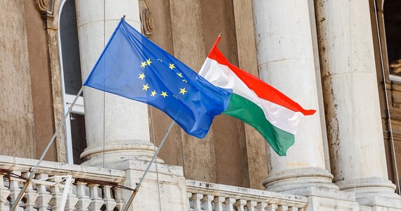 Komisja Europejska zaprzeczyła, że władze w Budapeszcie spełniły wszystkie warunki w ramach reformy wymiaru sprawiedliwości, niezbędne do odblokowania części zamrożonych funduszy unijnych - poinformował portal HVG.