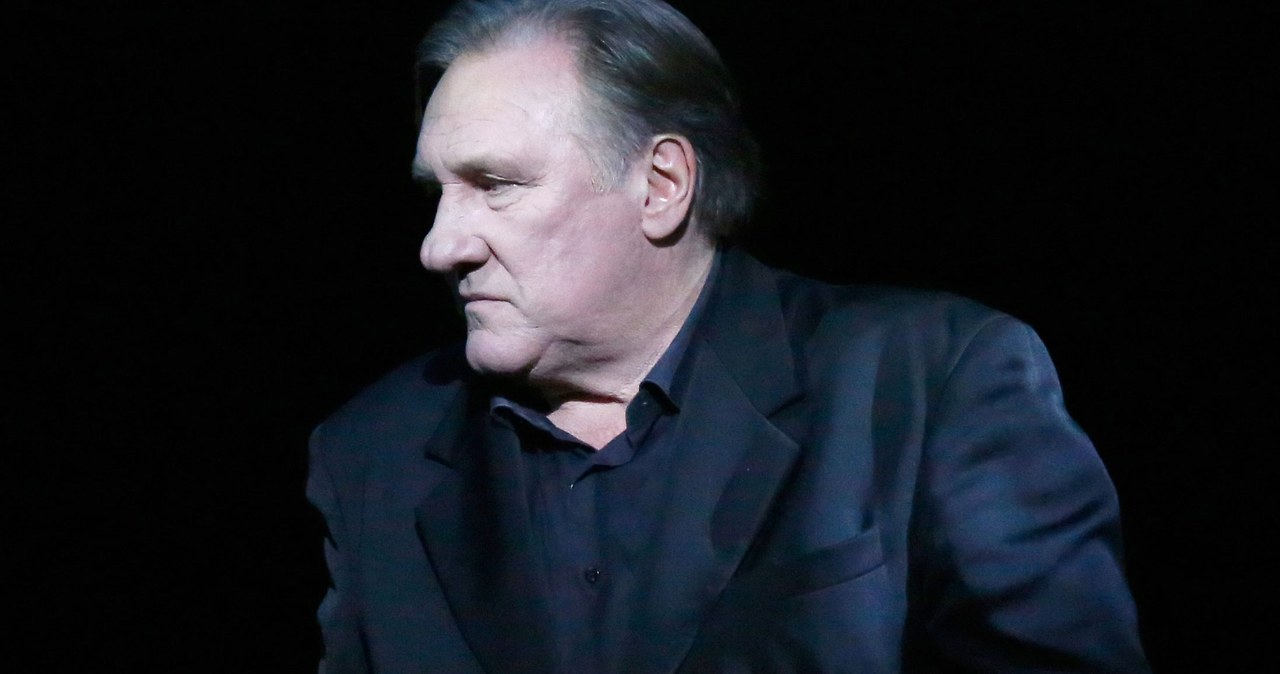 Francuska aktorka Hélène Darras zawiadomiła prokuraturę w Paryżu o molestowaniu seksualnym, którego dopuścił się wobec niej Gerard Depardieu na planie filmu "Disco" w 2007 roku. O sprawie poinformowała francuska telewizja France 2, która wyemitowała fragment rozmowy z Darras.