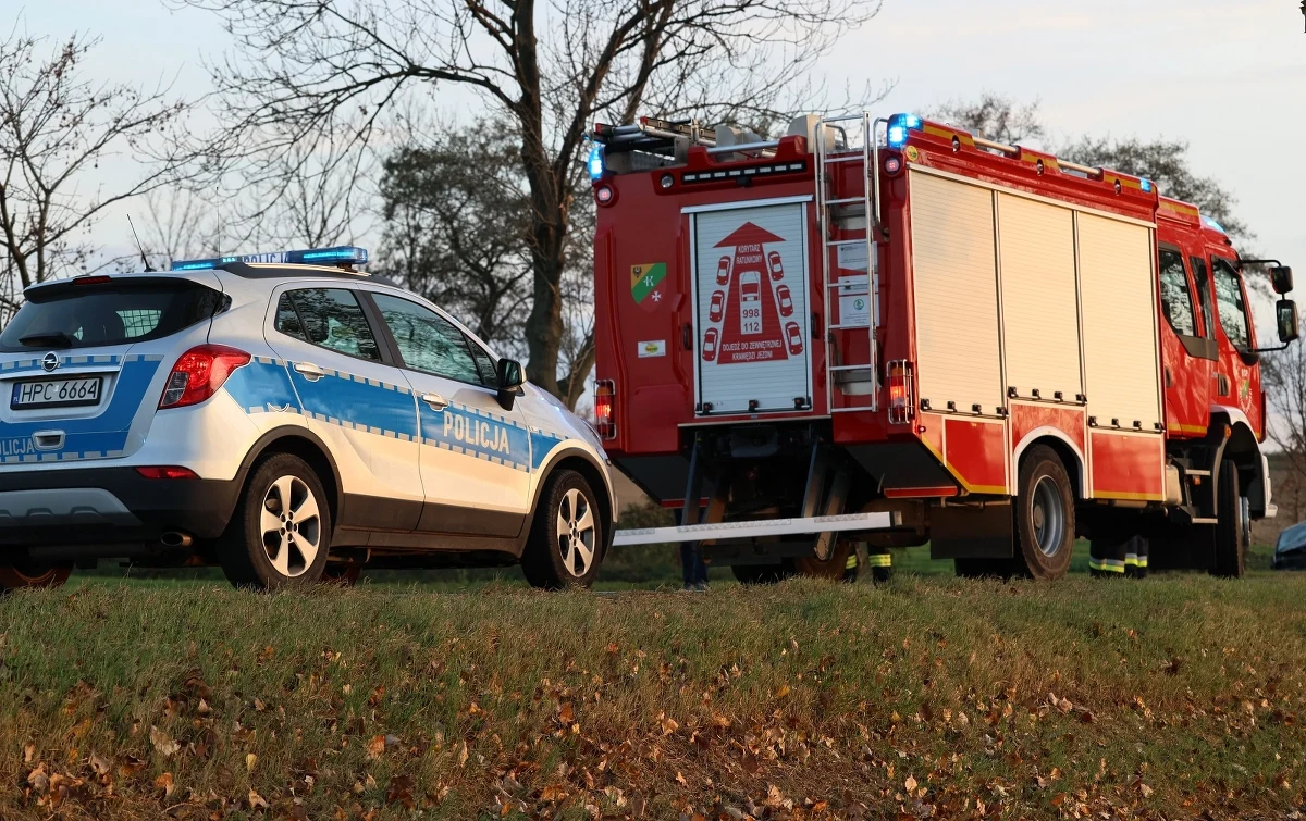 W miejscowości Zdory koło Pisza na Mazurach autobus szkolny zderzył się z busem. Jedna osoba została poszkodowana. To 6-latek, który nabił sobie guza. Całe zdarzenie zostanie zakwalifikowane jako kolizja.