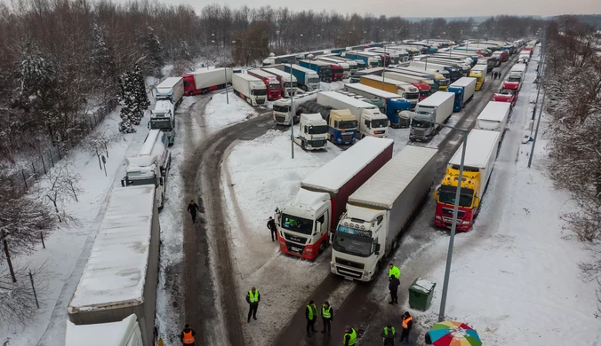 Tysiące ukraińskich ciężarówek na granicy. Jest plan, co z nimi zrobić