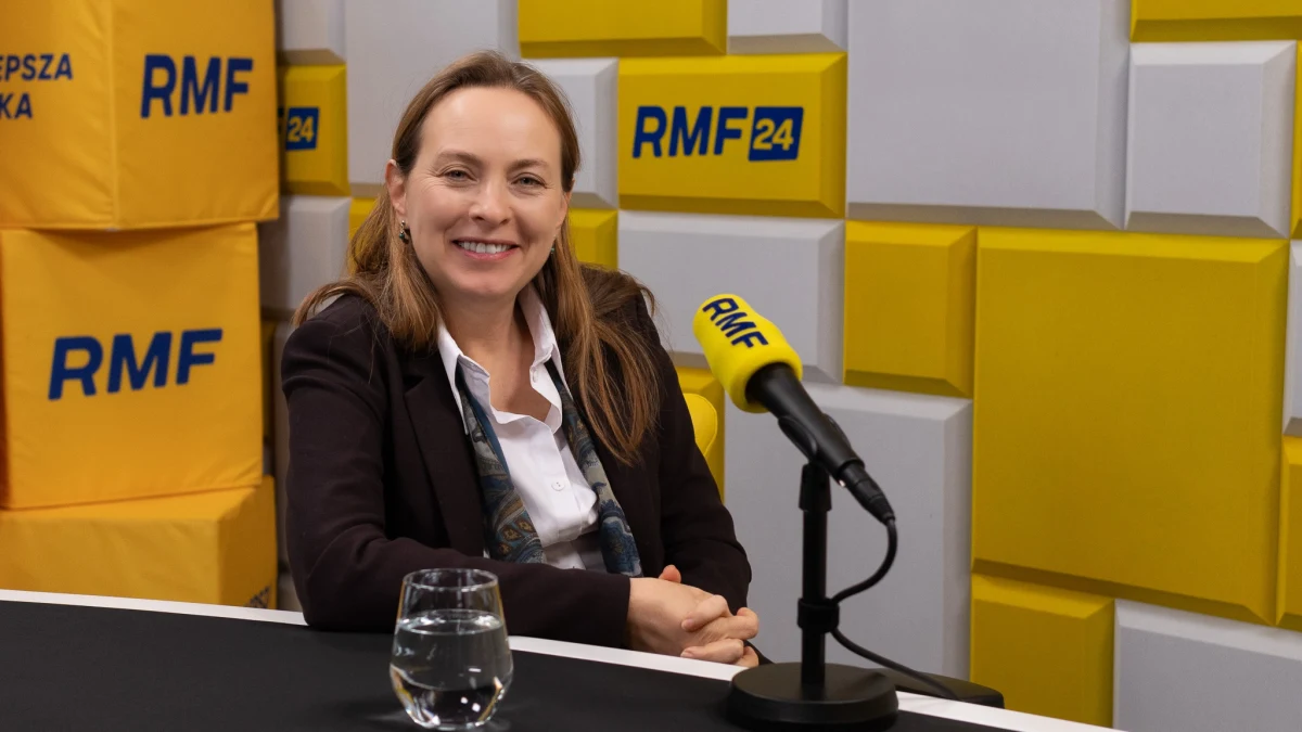 "Żeby przykryć tę całą sprawę (inwestycji w odnawialne źródła energii - przyp. red.), dyskusja toczy się naprawdę o jakieś wtórne sprawy, czy to jest lobbing" - powiedziała Katarzyna Pełczyńska-Nałęcz, która była gościem Marka Tejchmana w Popołudniowej rozmowie w RMF FM. "Tam nie ma i nie został dowiedziony żaden lobbing" - dodała. Podczas rozmowy przyznała również, że jest "kandydatką ze strony Polski 2050 - Trzecia Droga na ministrę od funduszy i polityki regionalnej".