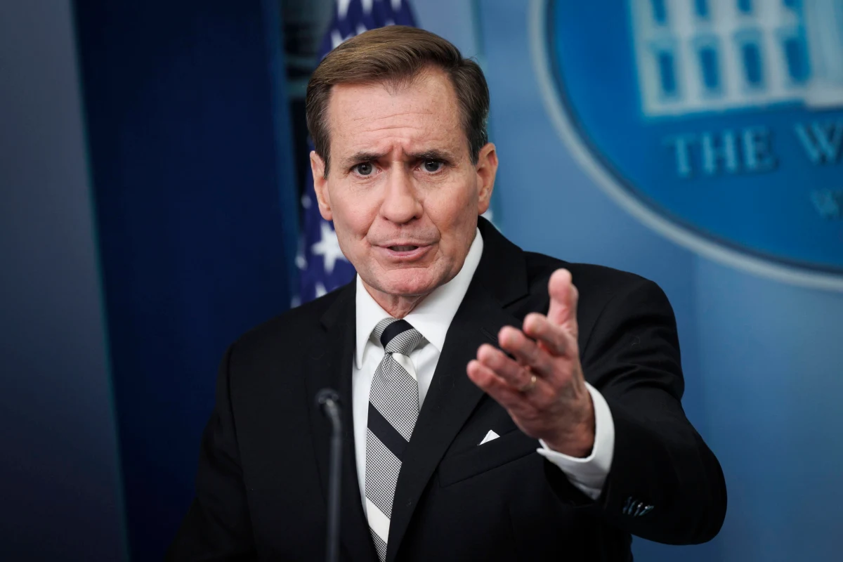 Nie jesteśmy w stanie obiecać Ukrainie, że nasza pomoc będzie kontynuowana - stwierdził w czwartek rzecznik Rady Bezpieczeństwa Narodowego USA John Kirby. Jak zaznaczył, wynika to z sytuacji w Kongresie, który nie godzi się na proponowany przez prezydenta Joe Bidena pakiet wsparcia dla Kijowa. Kirby zapewnił, że Biden jest gotowy do kompromisu z kongresmenami partii republikańskiej, aby wyjść z impasu wokół wspierania walczącej z rosyjska agresją Ukrainy.