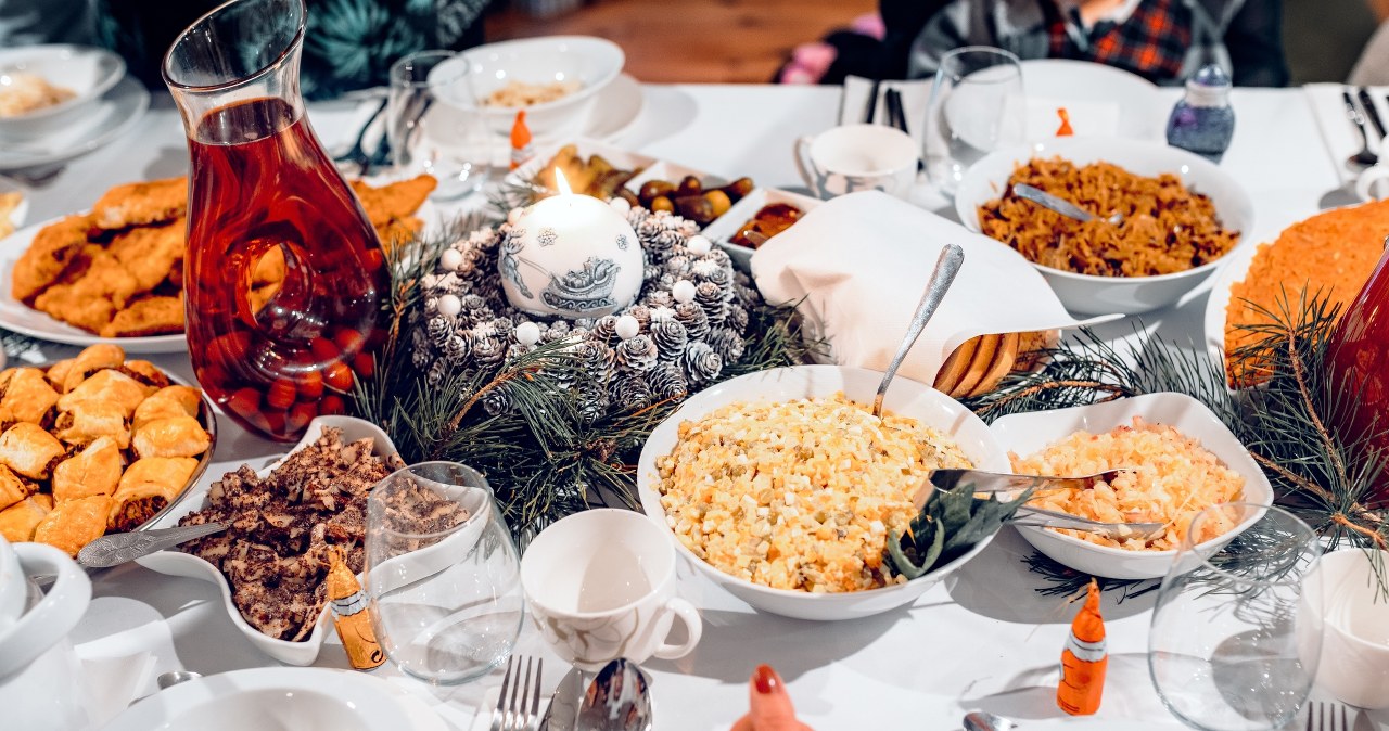 Dlaczego 12 potraw? Poznaj sekret Wigilii i zaskocz bliskich
