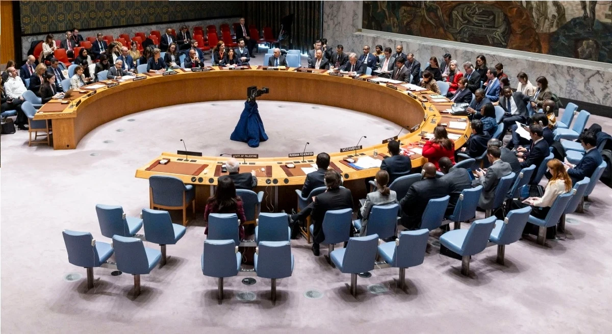 Stany Zjednoczone zawetowały rezolucję Rady Bezpieczeństwa ONZ, wzywającą do "natychmiastowego humanitarnego zawieszenia broni" w Strefie Gazy. Projekt rezolucji poparło 13 państw, a jedno wstrzymało się od głosu.