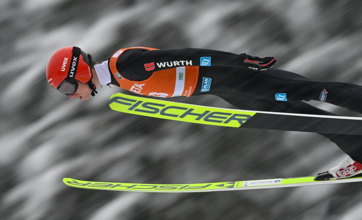 Piotr Żyła zajął 11. miejsce, a Dawid Kubacki był 15. w sobotnim konkursie Pucharu Świata w skokach narciarskich w Klingenthal. To najlepsze lokaty Polaków w tym sezonie. Sposób na Stefana Krafta znalazł Niemiec Karl Geiger. Austriak był drugi, a na podium stanął też Japończyk Ryoyu Kobayashi.