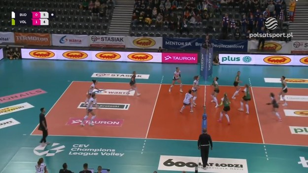 Skrót meczu Grot Budowlani Łódź – #VolleyWrocław 3:1 (22:25, 25:12, 25:15, 25:14) - siatkówka; Tauron Liga, 10. kolejka.

