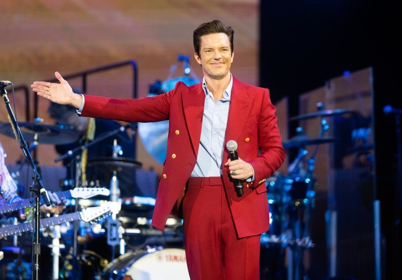 Zapowiadany na początek tego roku nowy album The Killers wciąż się nie ukazał, a wokalista Brandon Flowers nie ma dobrych wieści dla swoich fanów. Okazało się, że cały nagrany materiał został wyrzucony do kosza!