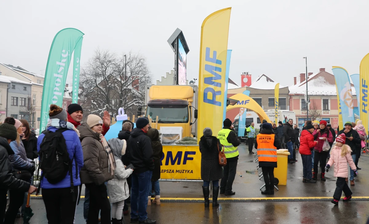 Na rynku w małopolskim Zatorze odbyła się pierwsza tegoroczna odsłona naszej kultowej akcji "Choinki pod choinkę od RMF FM i Małopolski". Sprawdźcie, co dla Was przygotowaliśmy!