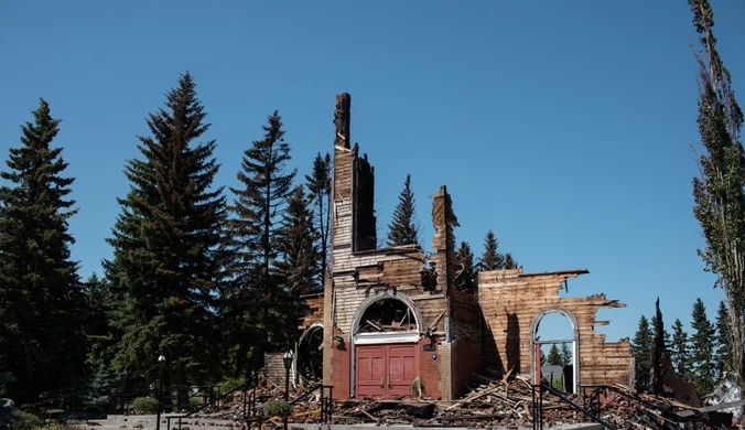 Pożary kościołów w Kanadzie. Policja szuka sprawców, w tle mroczna historia