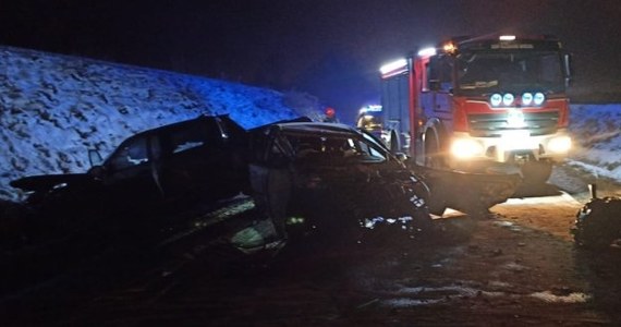 Trzy osoby trafiły do szpitala w wypadku na drodze krajowej numer 53 w Klewkach w Warmińsko-Mazurskiem. Zderzyły się tam dwa samochody osobowe. 