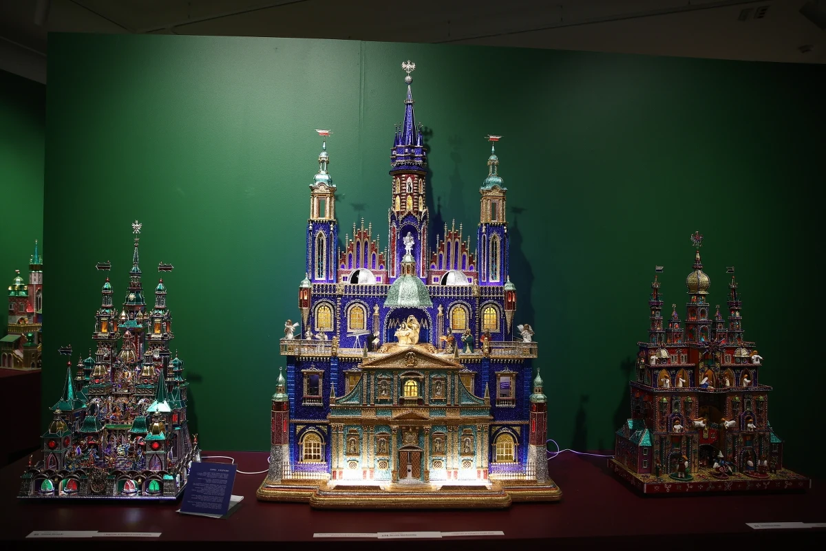 W Pałacu Krzysztofory od dziś można oglądać wystawę szopek krakowskich. W tym roku do konkursu zgłoszono rekordową liczbę prac: 232. 