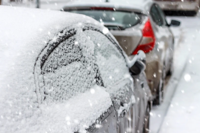 Śnieg i mróz na święta. Policja przypomina o surowych karach