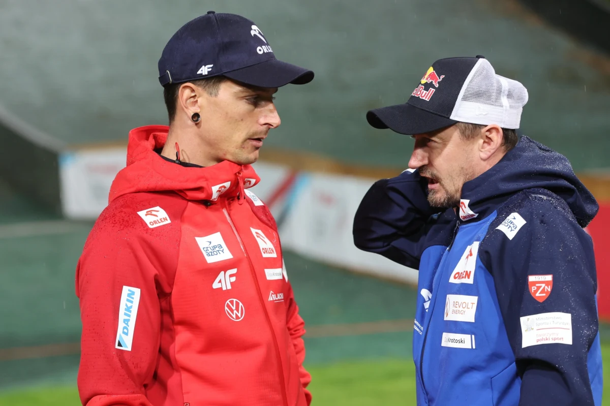 Polscy skoczkowie notują jeden z najgorszych początków sezonu Pucharu Świata w historii. W żadnym z sześciu konkursów nasz reprezentant nie znalazł się w czołowej dziesiątce konkursu. Najwyżej sklasyfikowanym w Pucharze Świata Polakiem jest Piotr Żyła, który zajmuje 20 miejsce. "Ciężko jest patrzeć na to, co się dzieje, a z drugiej strony cały czas mamy nadzieję, że to się zmieni" – mówi w rozmowie z RMF FM Adam Małysz prezes Polskiego Związku Narciarskiego. Z legendarnym skoczkiem o problemach naszych reprezentantów i tym, czy Dawid Kubacki powinien zrezygnować ze startów na rzecz treningów, rozmawiał Wojciech Marczyk z redakcji sportowej RMF FM.