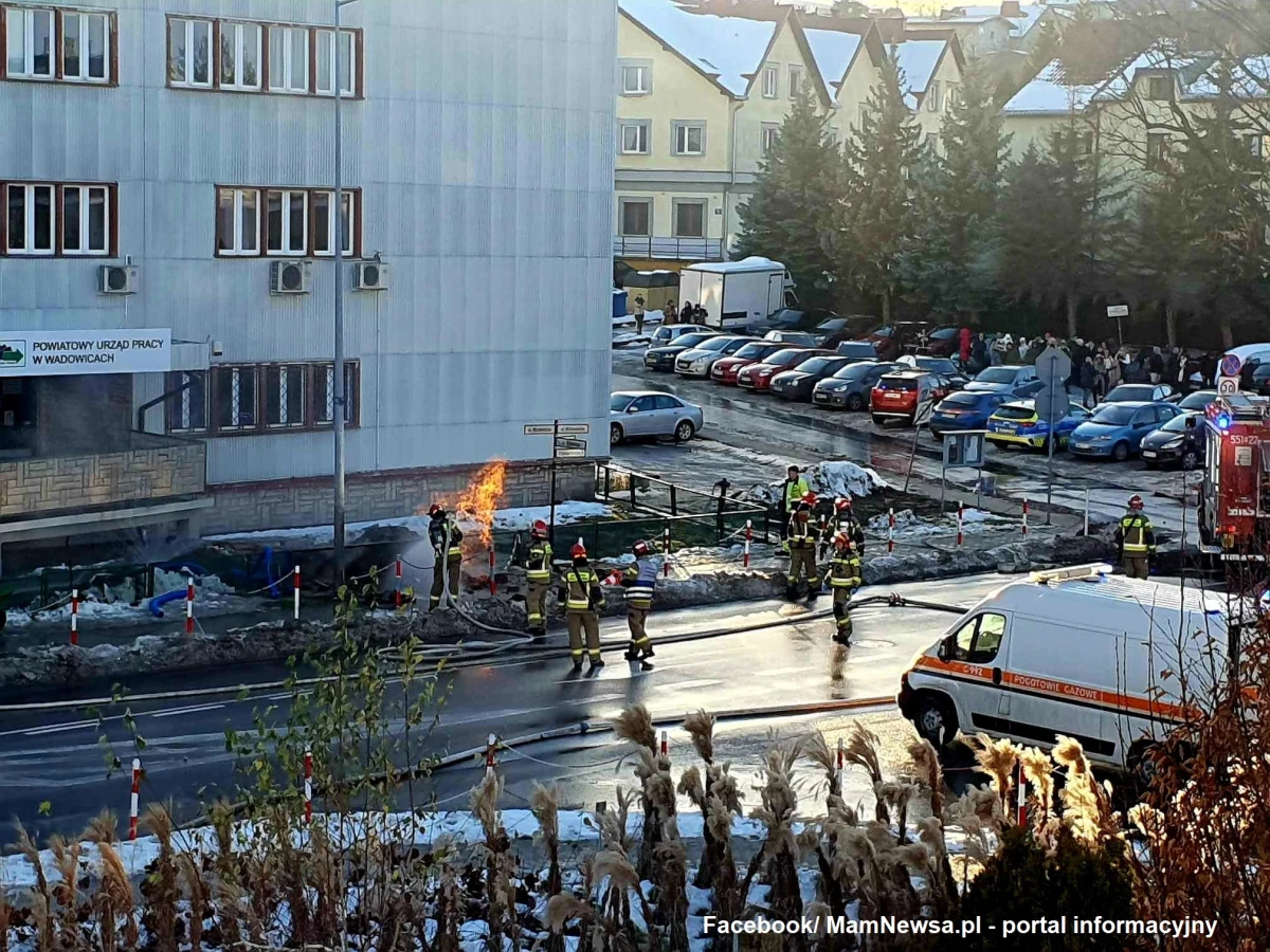 Jedna osoba została ranna po tym, jak rozszczelniła się instalacja gazowa w Wadowicach. Ewakuowano pracowników Powiatowego Urzędu Pracy.