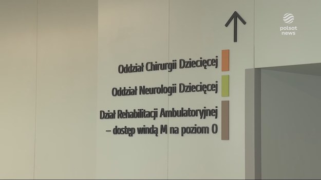 Jedenastomiesięczna dziewczynka ze złamaniami kości i urazem głowy. Matka, jej konkubent i ich współlokatorka zostali zatrzymani przez policję z Wrocławia. Zdaniem lekarzy obrażenia mogą sugerować, że dziewczynka była bita od dawna. Materiał dla "Wydarzeń" przygotował Jacek Gasiński.