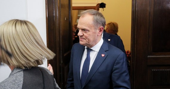 Zaprzysiężenie nowego rządu Donalda Tuska odbędzie się w środę o godz. 9:00 w Pałacu Prezydenckim. Informację na ten temat przekazała szefowa Kancelarii Prezydenta Grażyna Ignaczak-Bandych.
