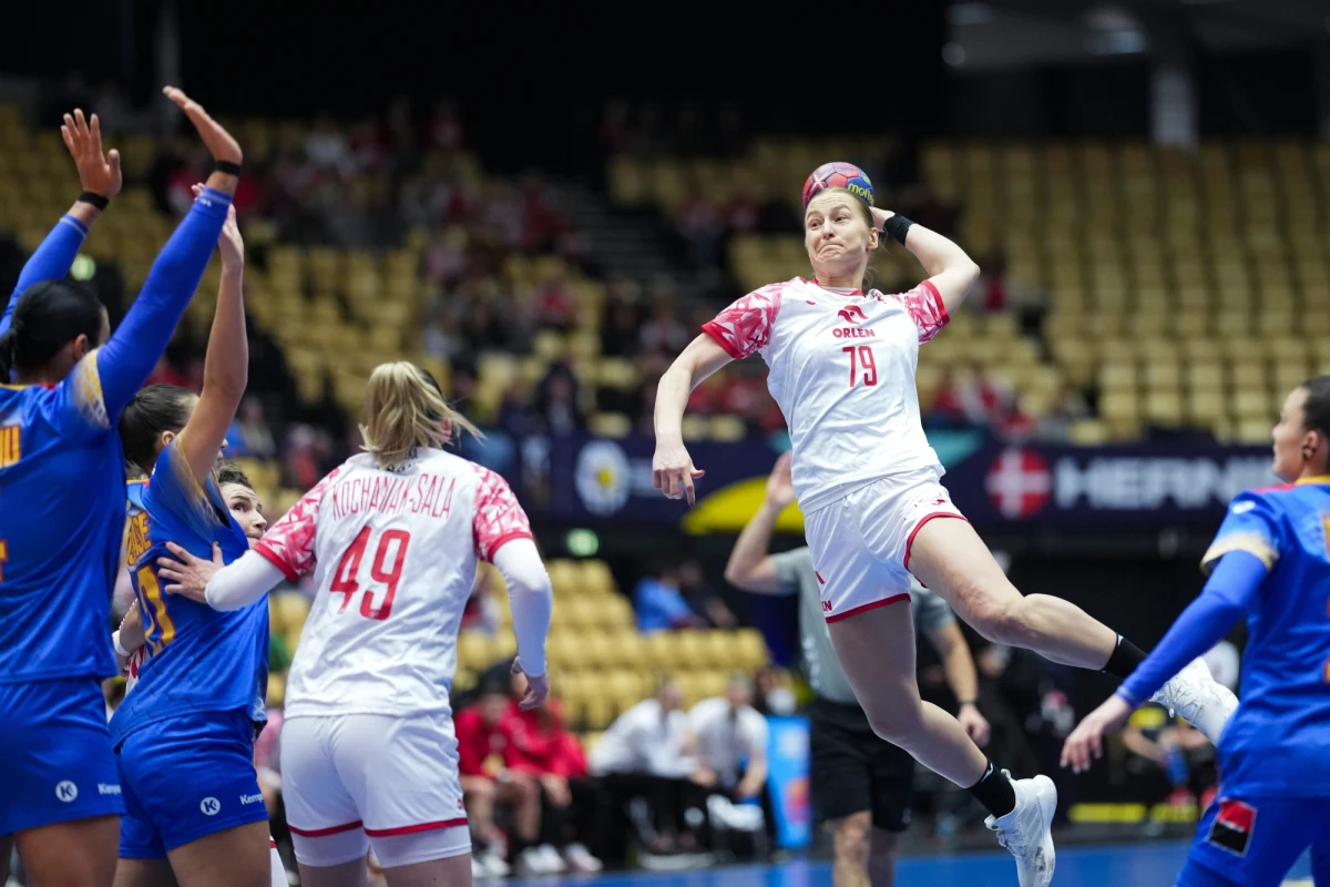 Polska przegrała w duńskim Herning z Rumunią 26:27 (10:13) w swoim ostatnim meczu rundy zasadniczej mistrzostw świata piłkarek ręcznych, których współgospodarzami są Dania, Norwegia i Szwecja.