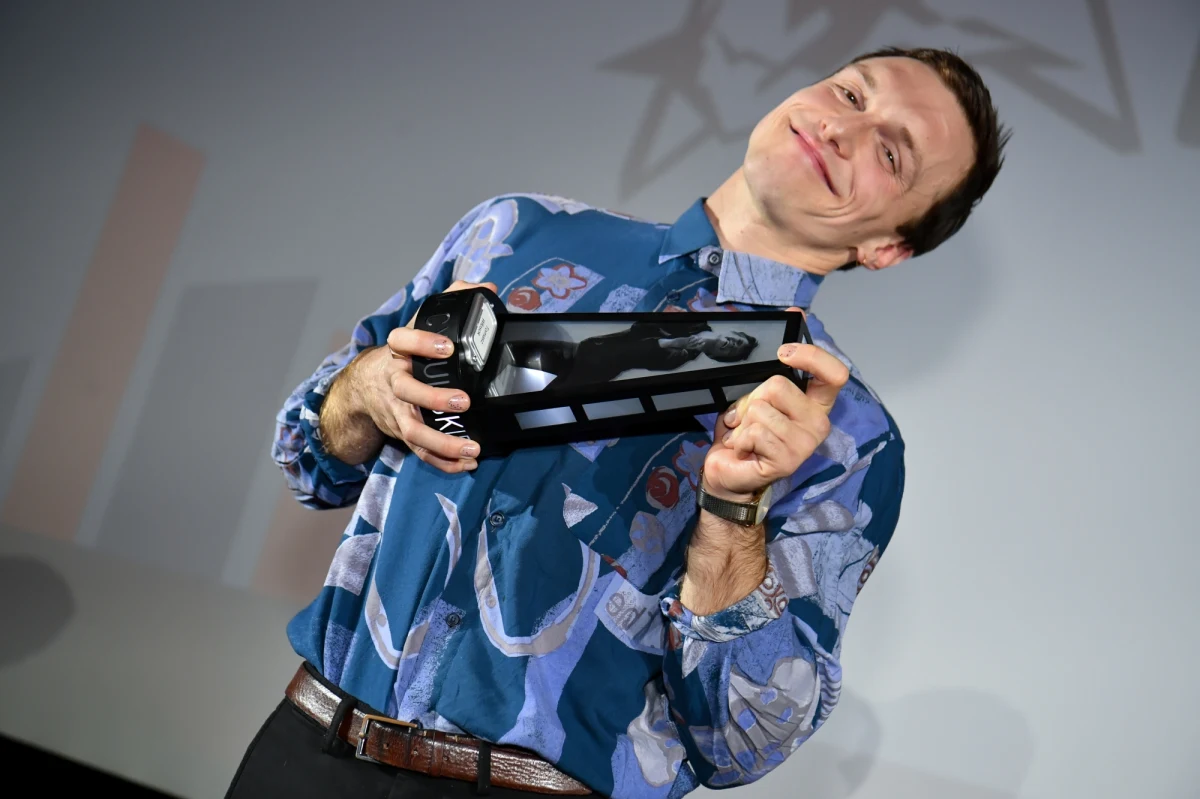 Tomasz Włosok został laureatem tegorocznej Nagrody im. Zbyszka Cybulskiego, przyznawanej wyróżniającym się młodym aktorom. Doceniono go za występ w "Zielonej granicy" Agnieszki Holland. 